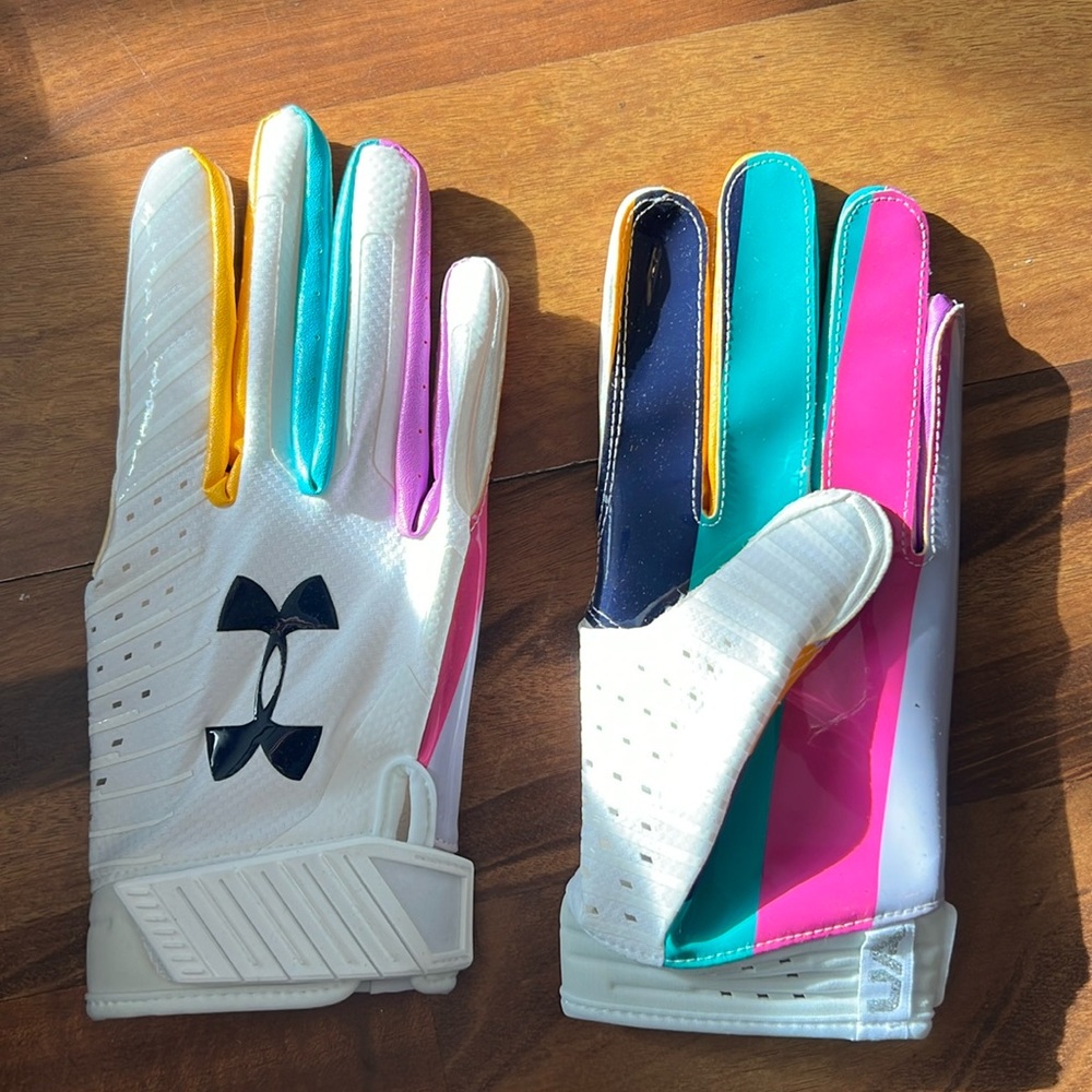 Under Armour Spotlight Receiver Gloves "CRUCIAL CATCH"  Size L MIAMI DOLPHINS